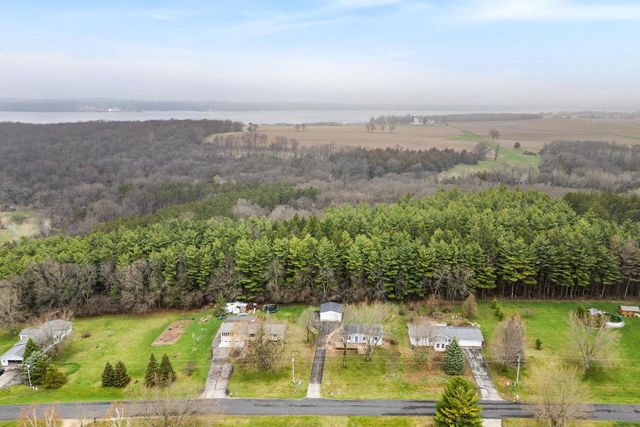 W2252 Spring Lake Road, Markesan, WI 53946