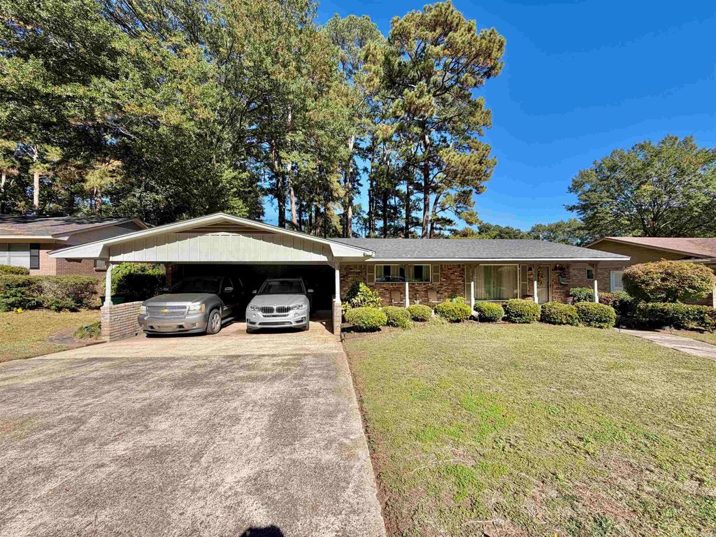 1208 Briarwood Drive, El Dorado, AR 71730