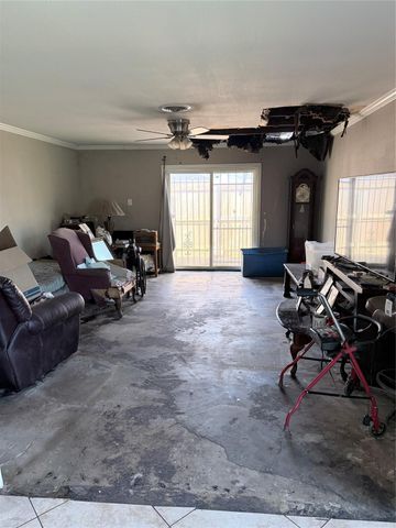 9202 Sunnywood Drive, Houston, TX 77088