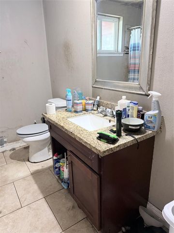 9202 Sunnywood Drive, Houston, TX 77088