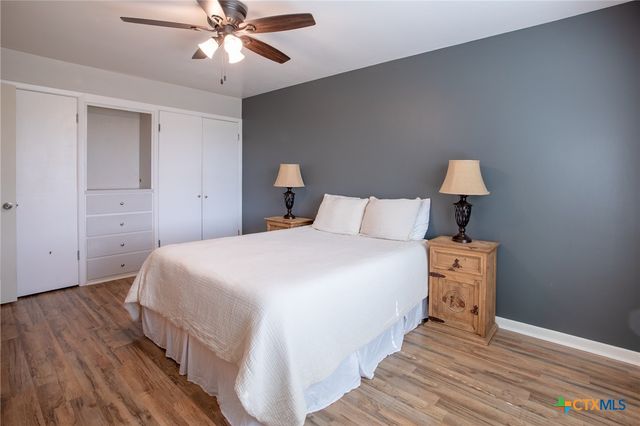 2015 Coletoville Road, Victoria, TX 77905