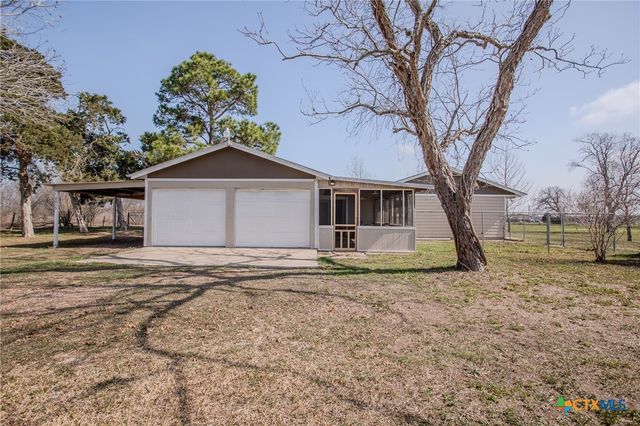 2015 Coletoville Road, Victoria, TX 77905