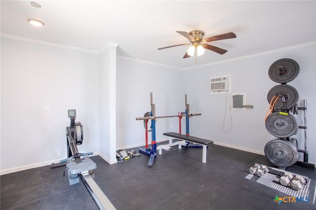 2015 Coletoville Road, Victoria, TX 77905