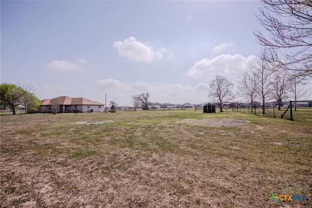 2015 Coletoville Road, Victoria, TX 77905