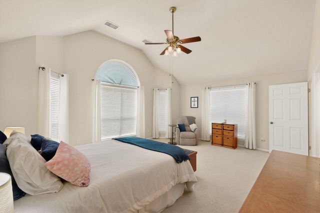 905 Victoria Ridge DR, Pflugerville, TX 78660