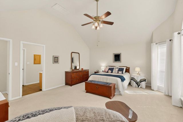 905 Victoria Ridge DR, Pflugerville, TX 78660