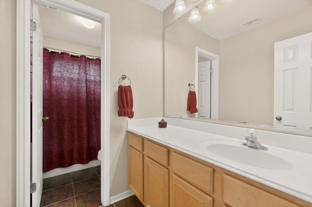 905 Victoria Ridge DR, Pflugerville, TX 78660