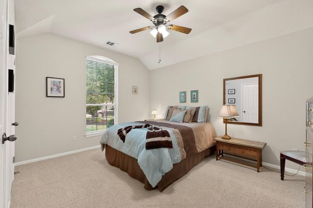 905 Victoria Ridge DR, Pflugerville, TX 78660