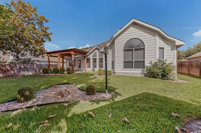 905 Victoria Ridge DR, Pflugerville, TX 78660