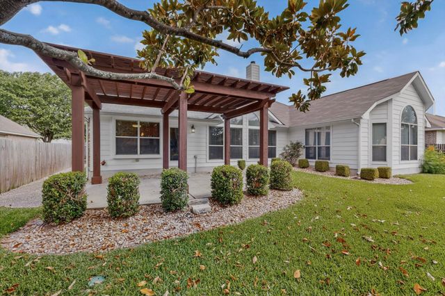 905 Victoria Ridge DR, Pflugerville, TX 78660