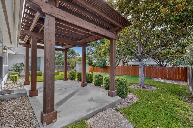 905 Victoria Ridge DR, Pflugerville, TX 78660