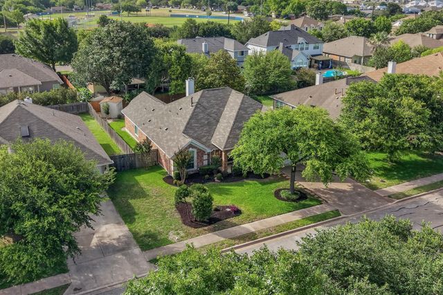 905 Victoria Ridge DR, Pflugerville, TX 78660