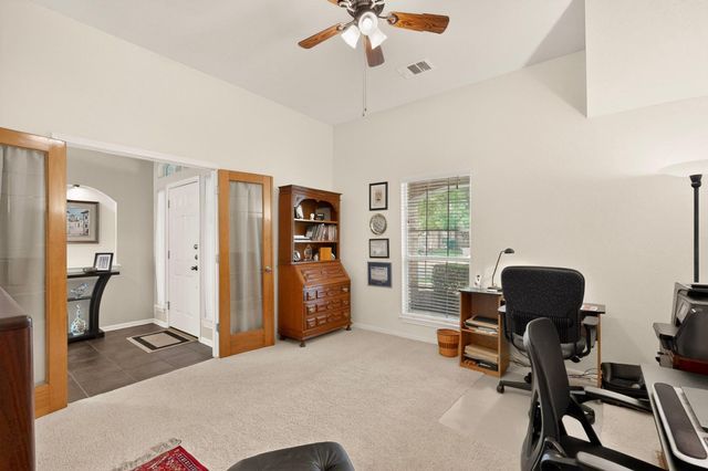 905 Victoria Ridge DR, Pflugerville, TX 78660