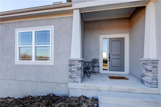 14665 Amanda Lane, Basehor, KS 66007