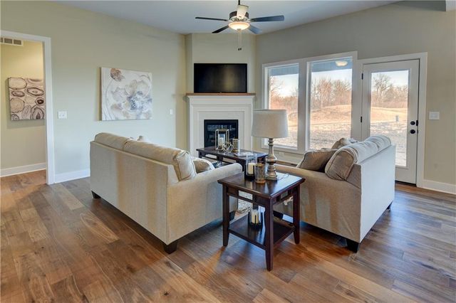 14665 Amanda Lane, Basehor, KS 66007