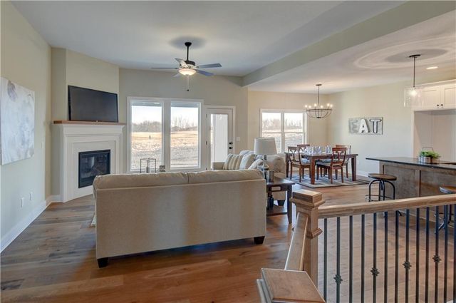 14665 Amanda Lane, Basehor, KS 66007