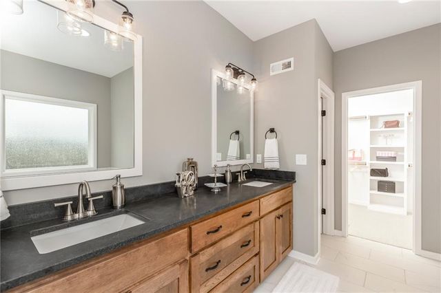 14665 Amanda Lane, Basehor, KS 66007