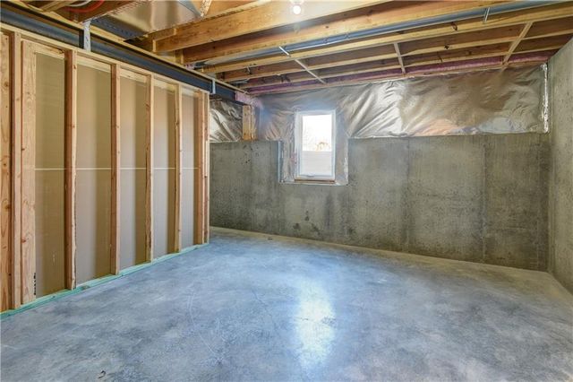 14665 Amanda Lane, Basehor, KS 66007