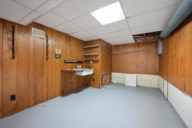 6329 Springdale Boulevard, Grand Blanc Twp, MI 48439