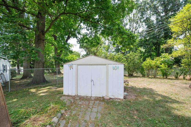 6329 Springdale Boulevard, Grand Blanc Twp, MI 48439