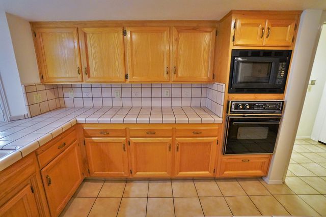 742 W Ellery Avenue, Clovis, CA 93612