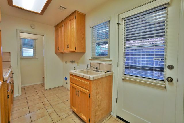 742 W Ellery Avenue, Clovis, CA 93612