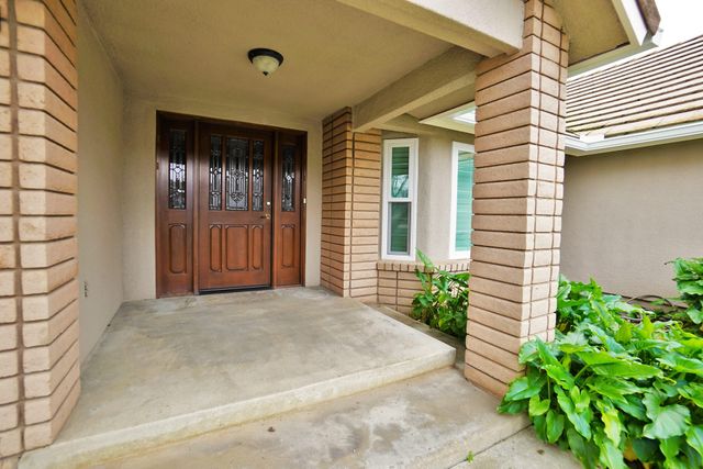 742 W Ellery Avenue, Clovis, CA 93612