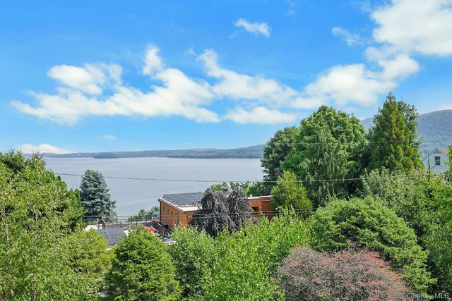 6 Grandview Avenue, Cornwall On Hudson, NY 12520