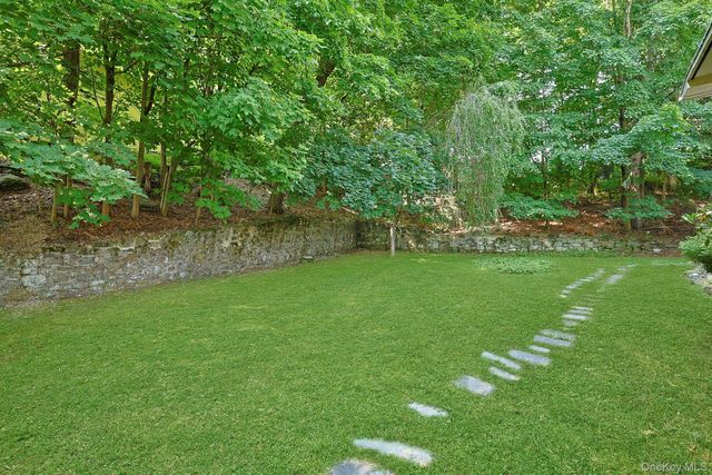6 Grandview Avenue, Cornwall On Hudson, NY 12520