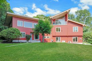6 Grandview Avenue, Cornwall On Hudson, NY 12520