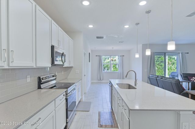 951 Sareta Street SE, Palm Bay, FL 32909