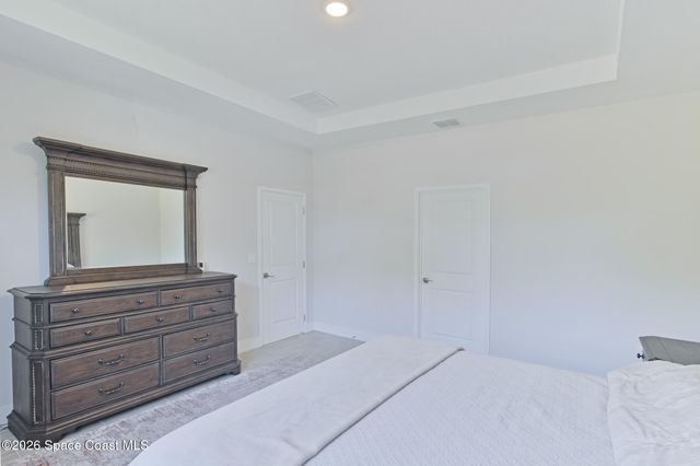 951 Sareta Street SE, Palm Bay, FL 32909