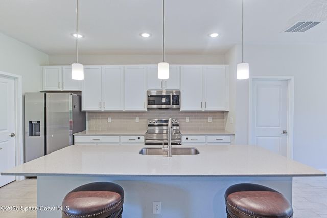 951 Sareta Street SE, Palm Bay, FL 32909