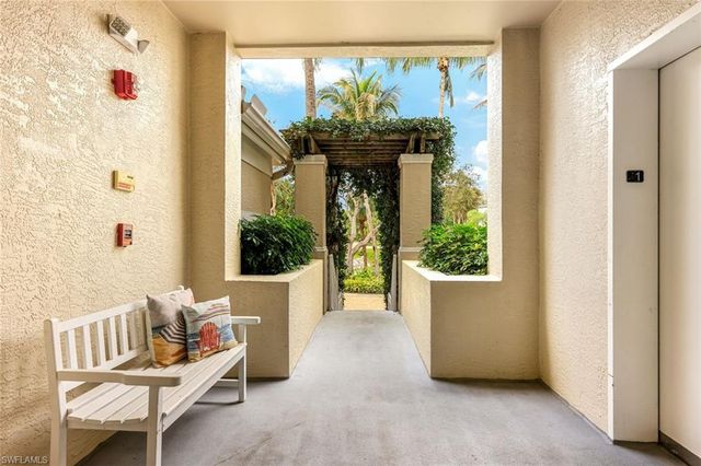 1610 Clermont DR 103I, Naples, FL 34109