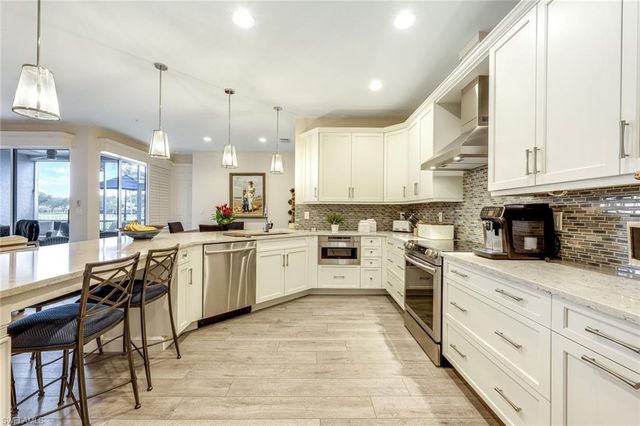 1610 Clermont DR 103I, Naples, FL 34109