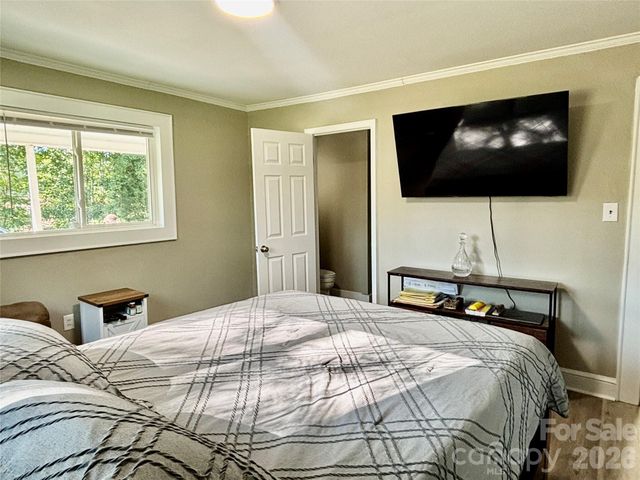 6622 Mountain Grove Road, Hickory, NC 28602