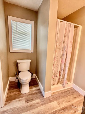 6622 Mountain Grove Road, Hickory, NC 28602