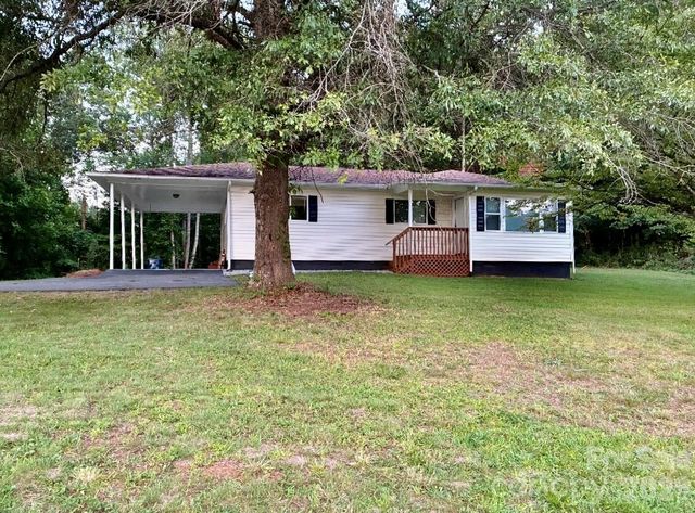 6622 Mountain Grove Road, Hickory, NC 28602
