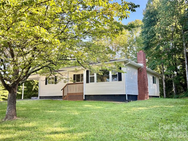 6622 Mountain Grove Road, Hickory, NC 28602