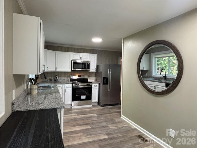 6622 Mountain Grove Road, Hickory, NC 28602