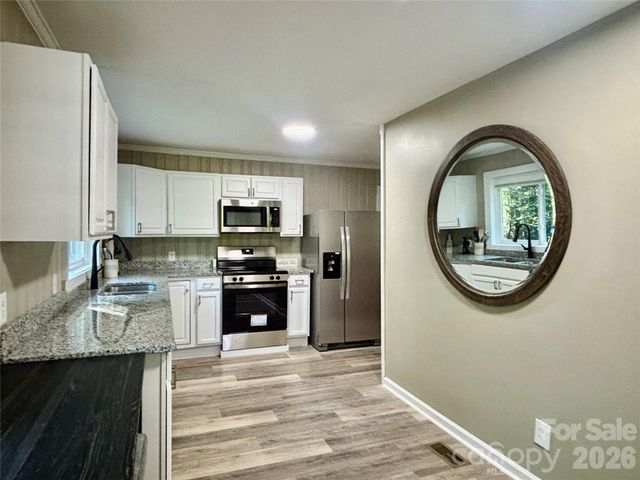 6622 Mountain Grove Road, Hickory, NC 28602