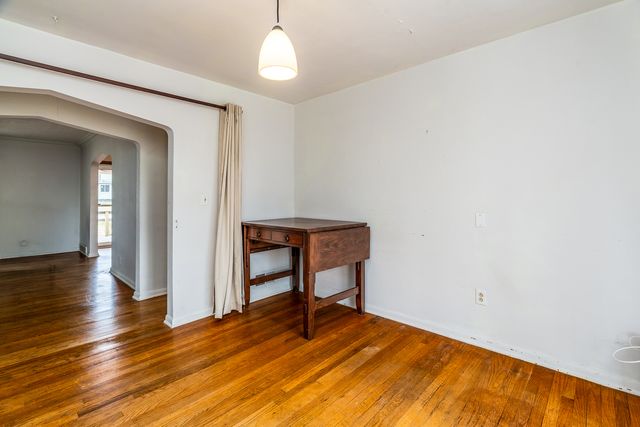 1109 W Hill Avenue, Carbondale, IL 62901