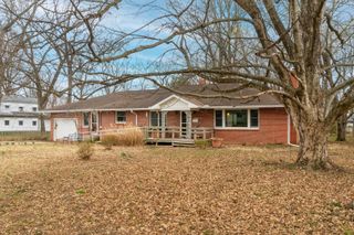 1109 W Hill Avenue, Carbondale, IL 62901