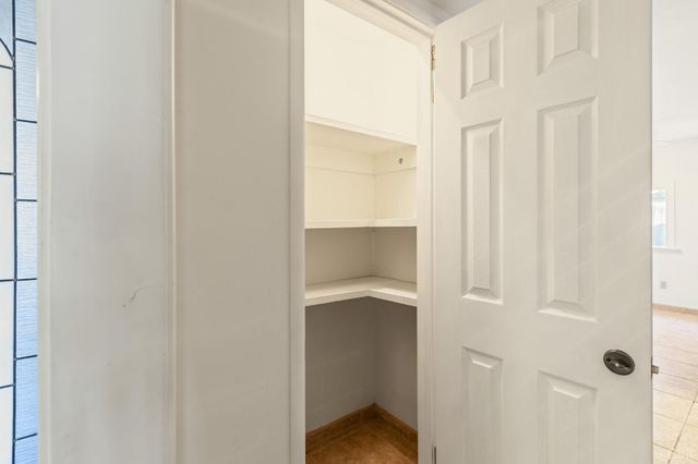 637 Village Green Street, Porterville, CA 93257