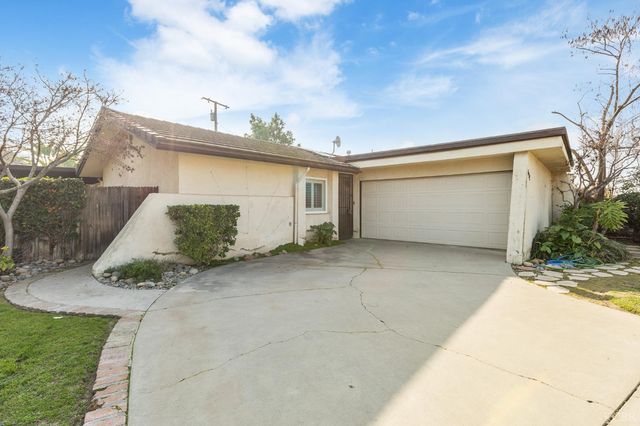 637 Village Green Street, Porterville, CA 93257