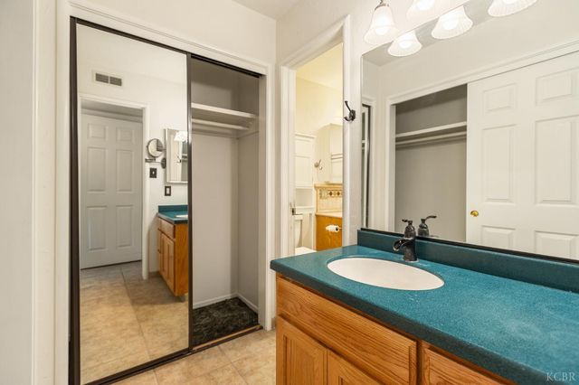 637 Village Green Street, Porterville, CA 93257