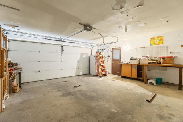 637 Village Green Street, Porterville, CA 93257