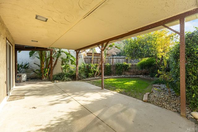 637 Village Green Street, Porterville, CA 93257