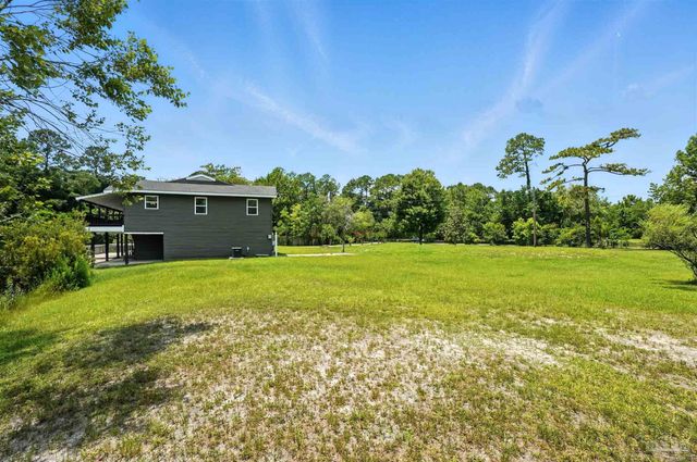 4608 Riley Rd, Milton, FL 32583