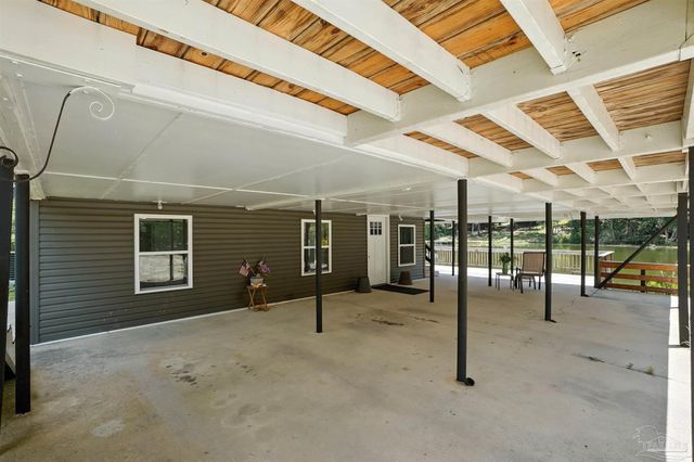 4608 Riley Rd, Milton, FL 32583